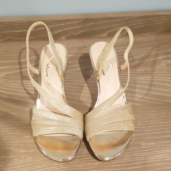 gold shoes size 9
